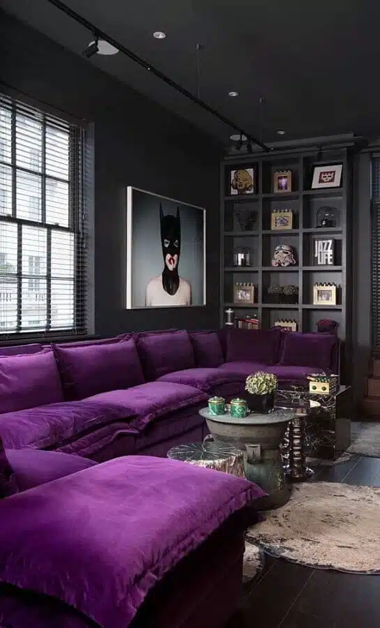 Cores que combinam com preto; Preto com lilás ou roxo na decoração Cores que combinam com preto; Preto com lilás ou roxo na decoração