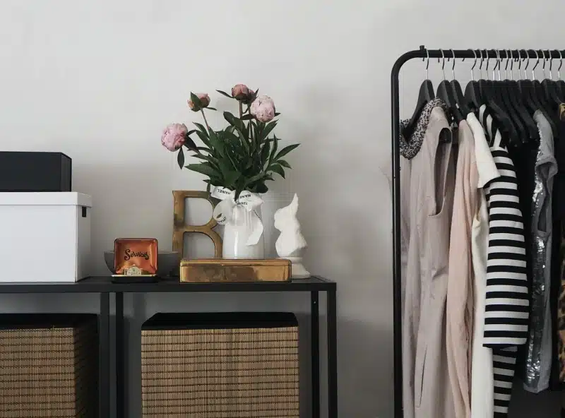 como organizar o guarda-roupa
