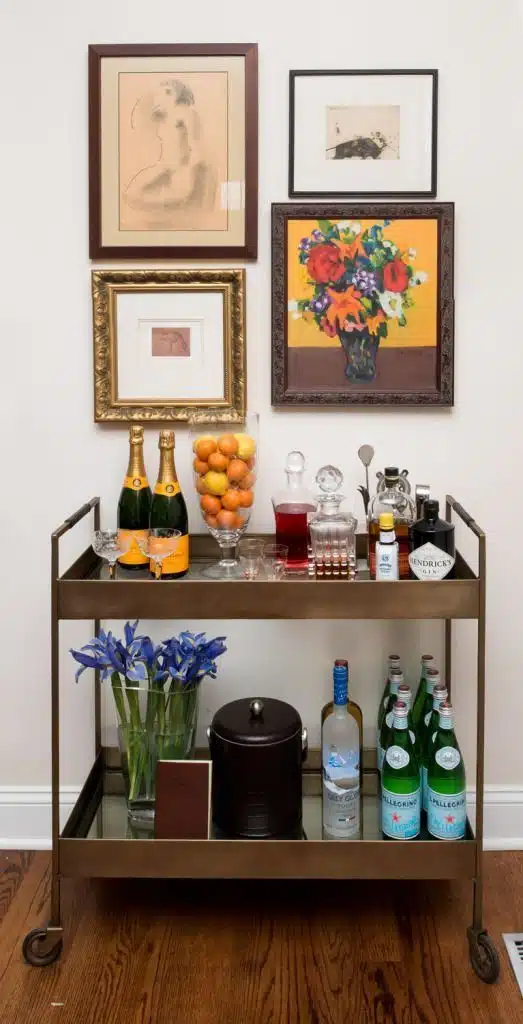 Bar em casa, feito no carrinho com rodinhas