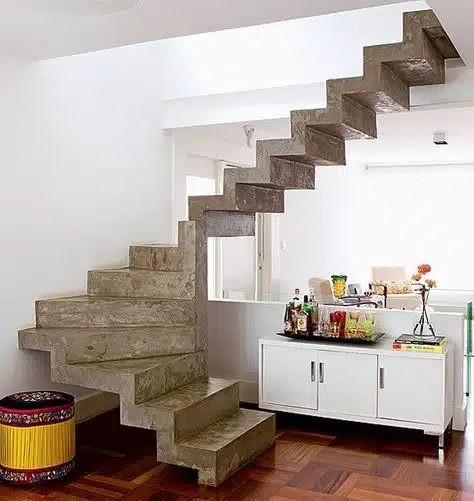 Decoração com cimento queimado, escada