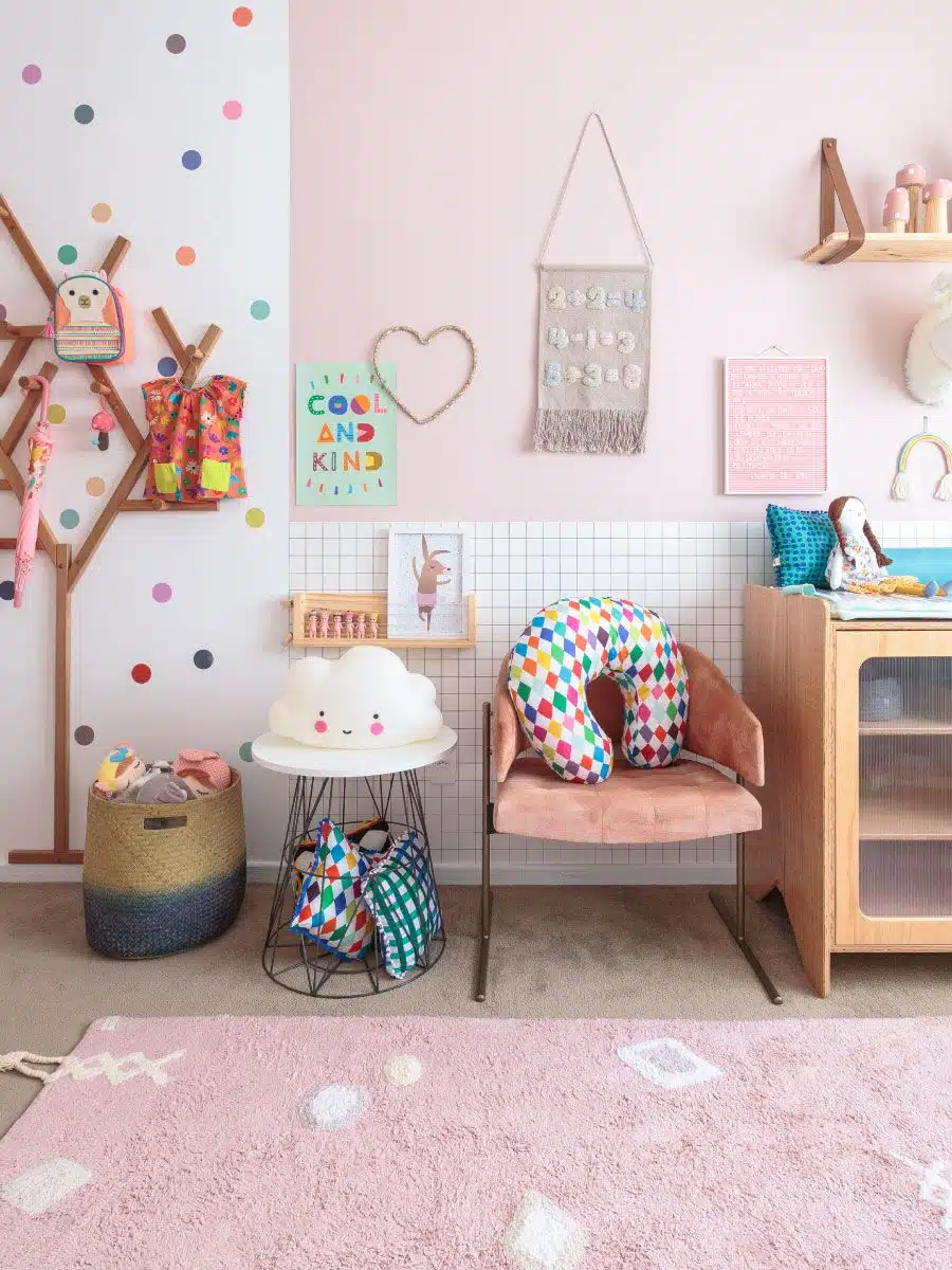 Decorar quarto de menina simples, decoração e paleta de cores