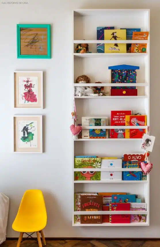 Decorar quarto de menina simples, estante de livros