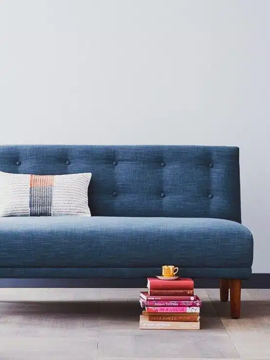 Decorar salas pequenas, sofá sem braços