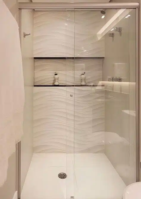 Nicho de porcelanato para banheiro, marmorizado