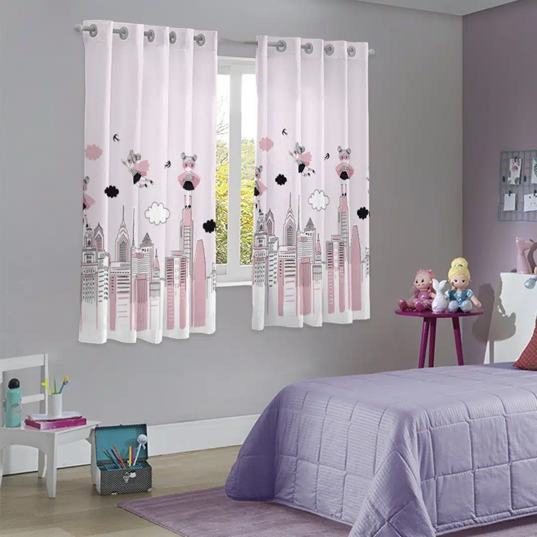 Quarto infantil, cortina com ilhós