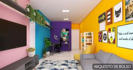 Casa pequena com sala de TV colorida Casa pequena com sala de TV colorida