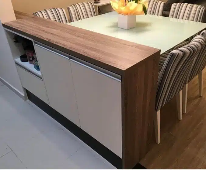 Sala e cozinha conjugadas, bancada multifuncional