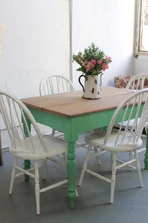 Transformações em seu ambiente, mesa pintada