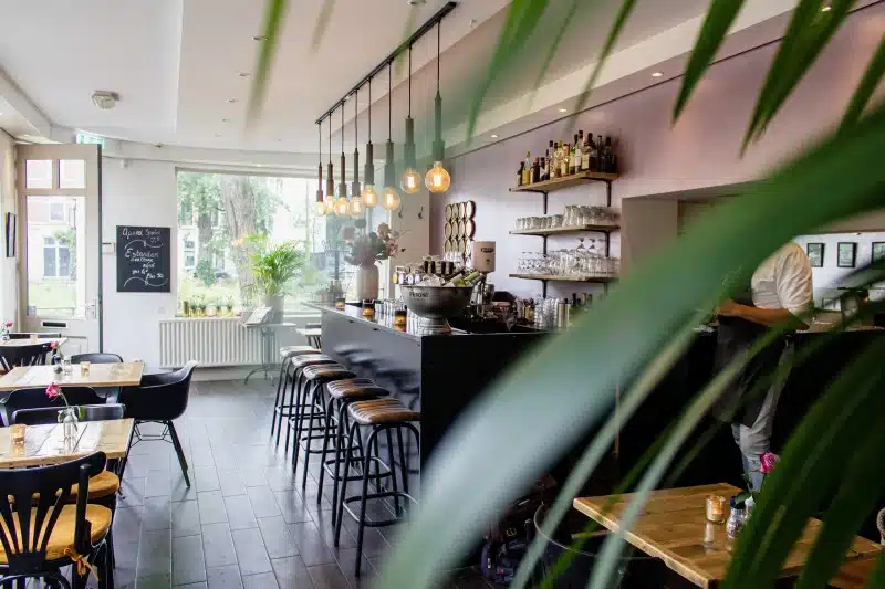 como decorar um bar gastando pouco
