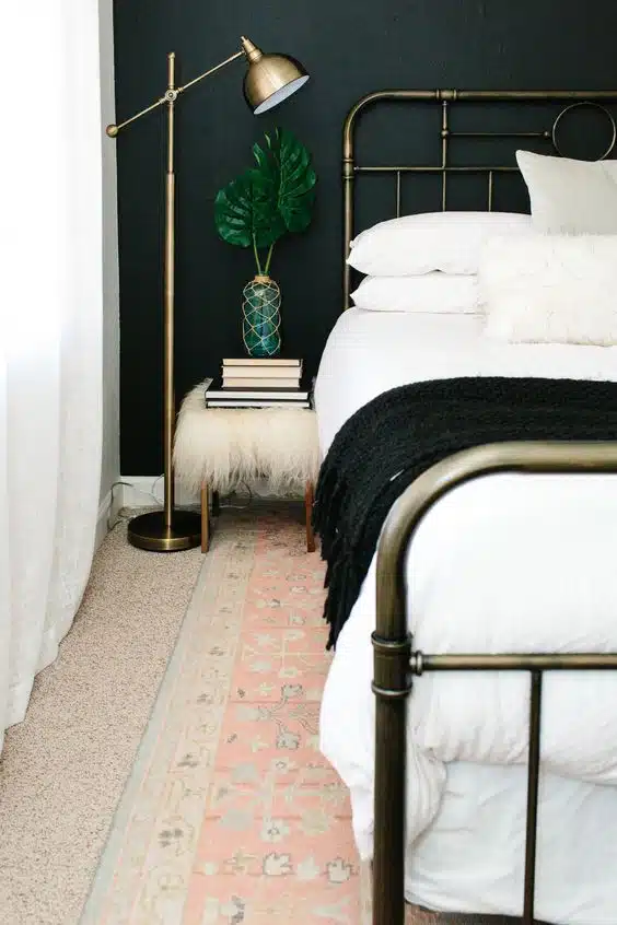 cama com luminária
