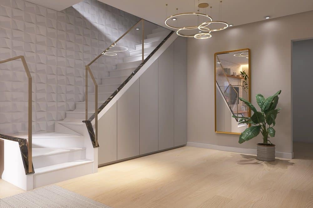 Como aproveitar o espaço embaixo da escada? Mini closet